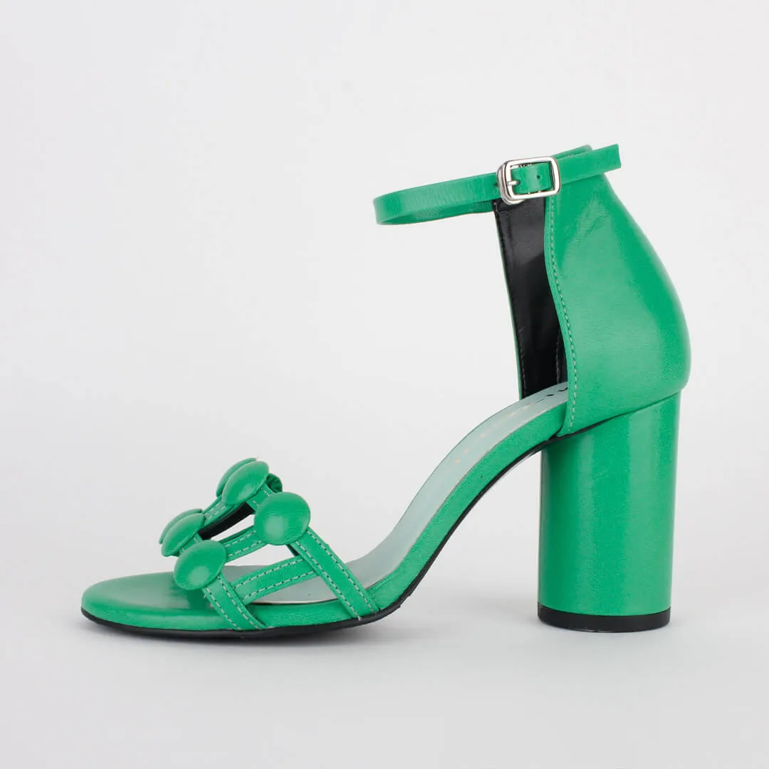 BUTTON - high sandals