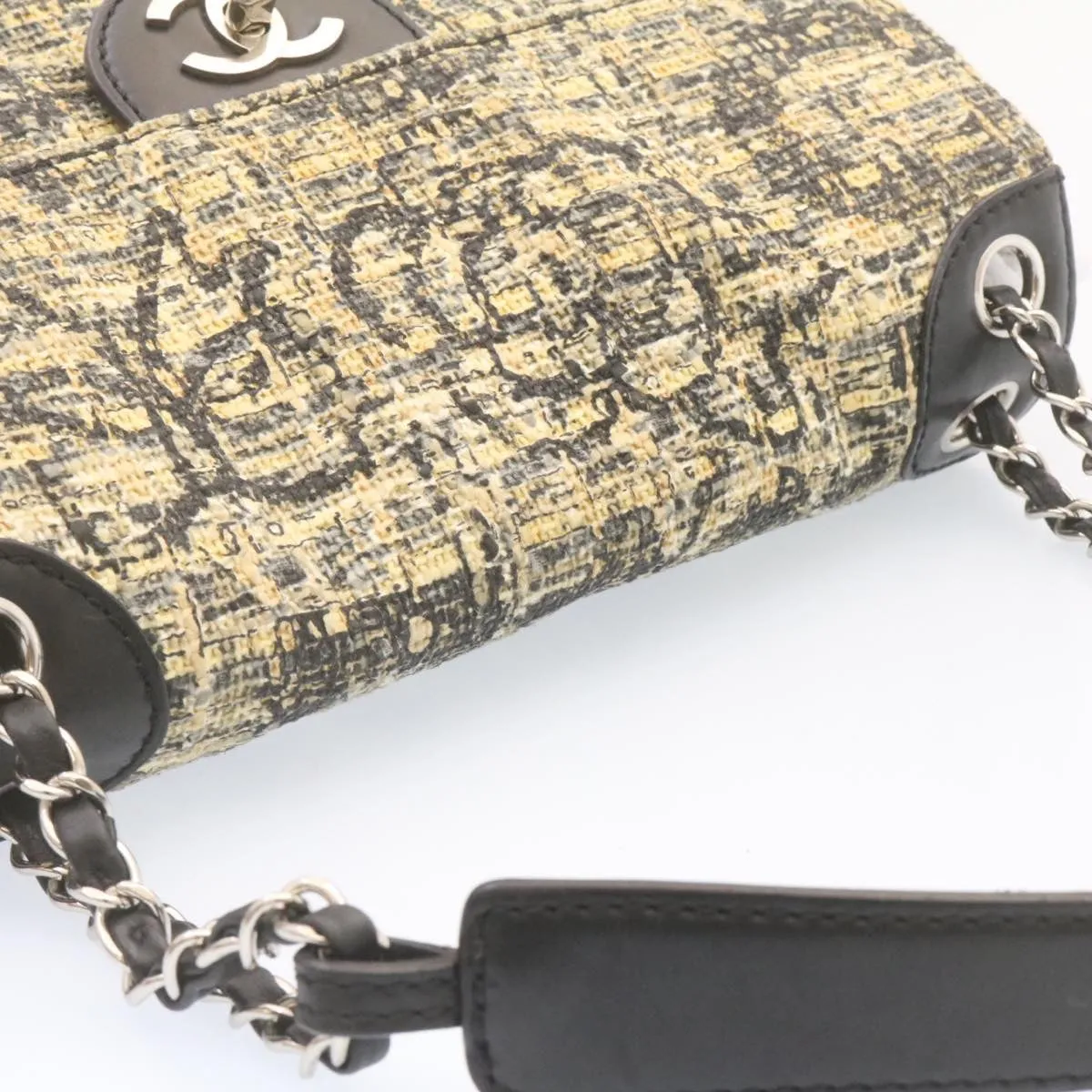 Chanel Camellia Icon Turn lock Chain Flap ShoulderBag Beige Black CC Auth 24396A