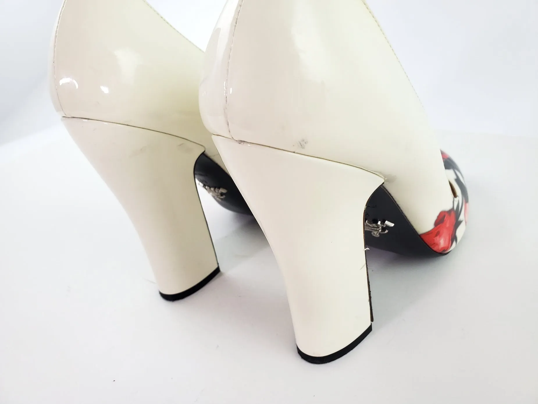 Prada Off White Floral Patent Leather Pumps 39