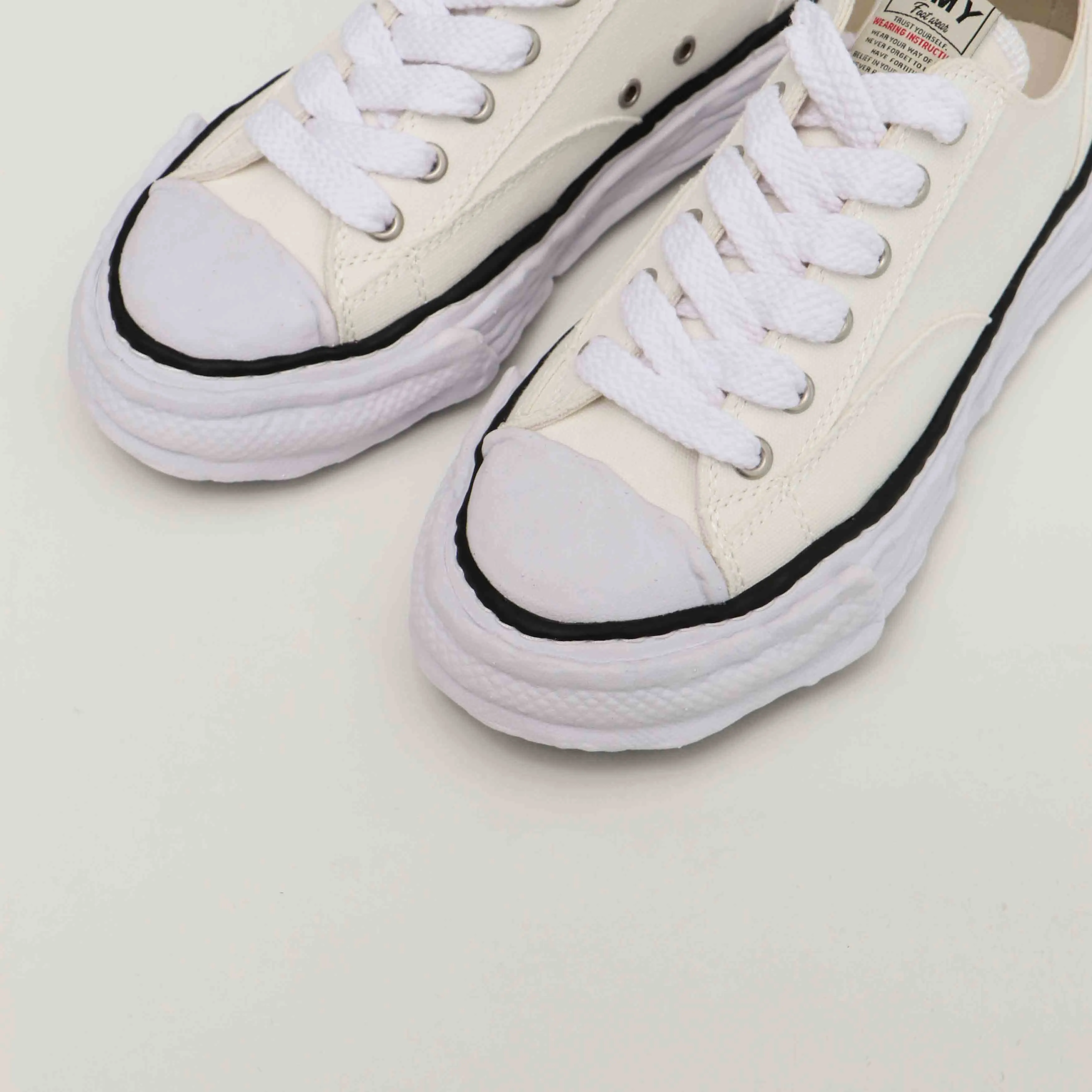 PTS23 CANVAS LOW-TOP WHITE