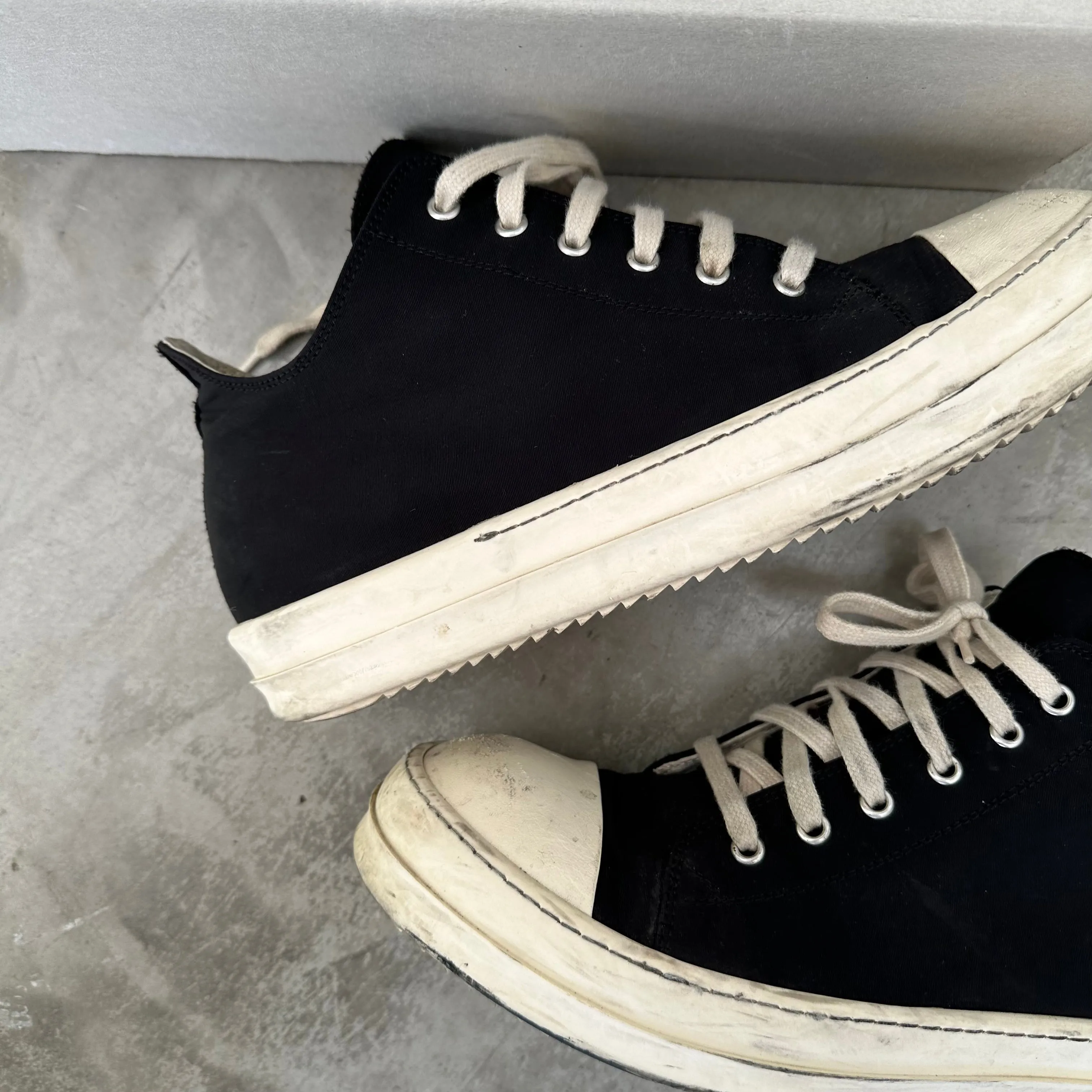 Rick Owens DRKSHDW Ramone Black Low Top Sneakers (EU44)