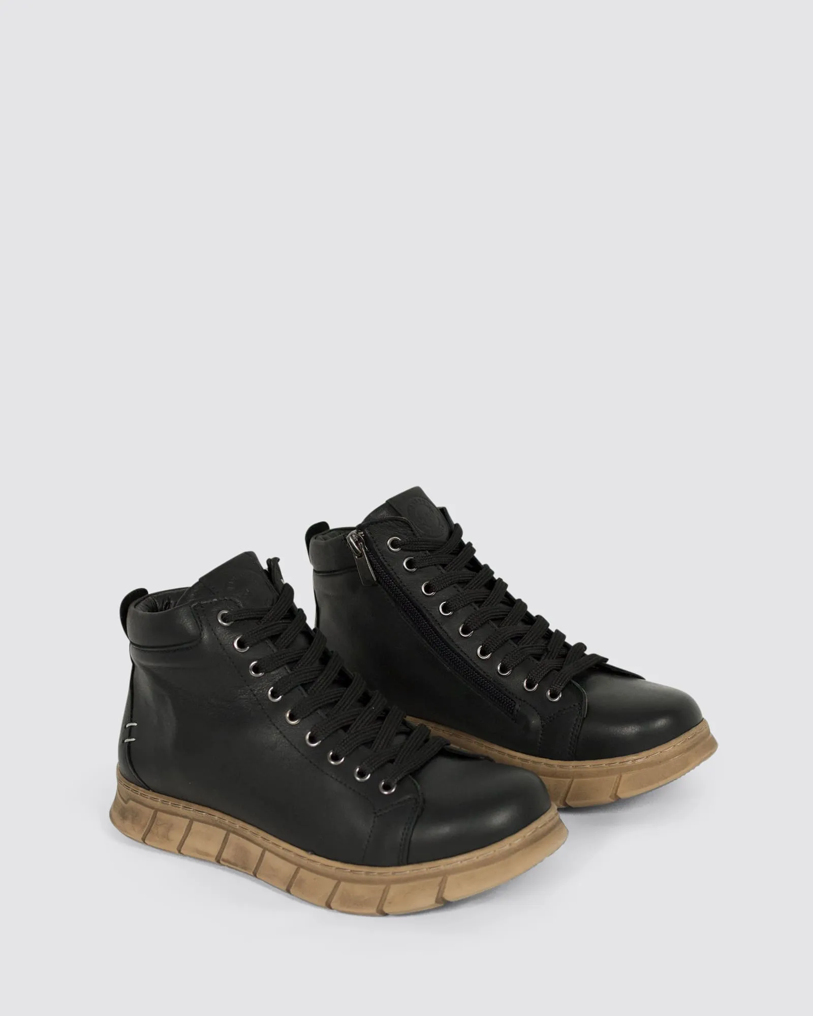 UKI BLACK
