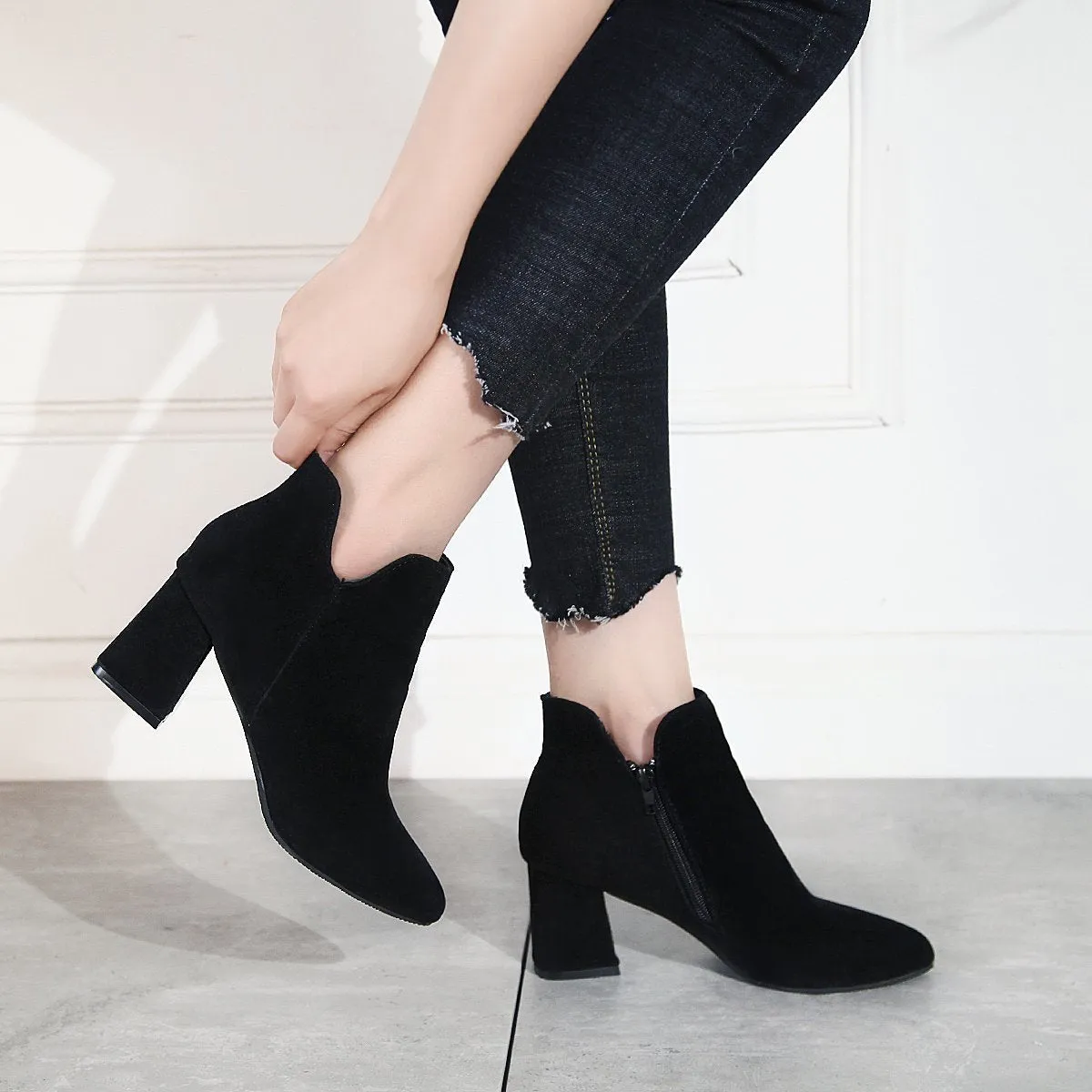 Women’s Fleece Lined Block Heel Ankle Boots with Zipper