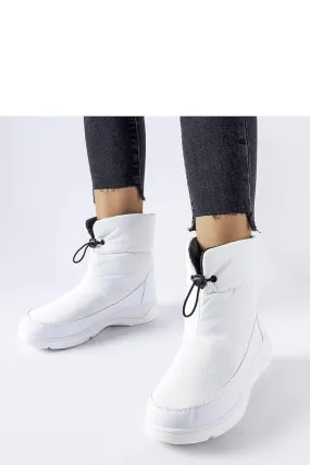 Women's white insulated snow boots
